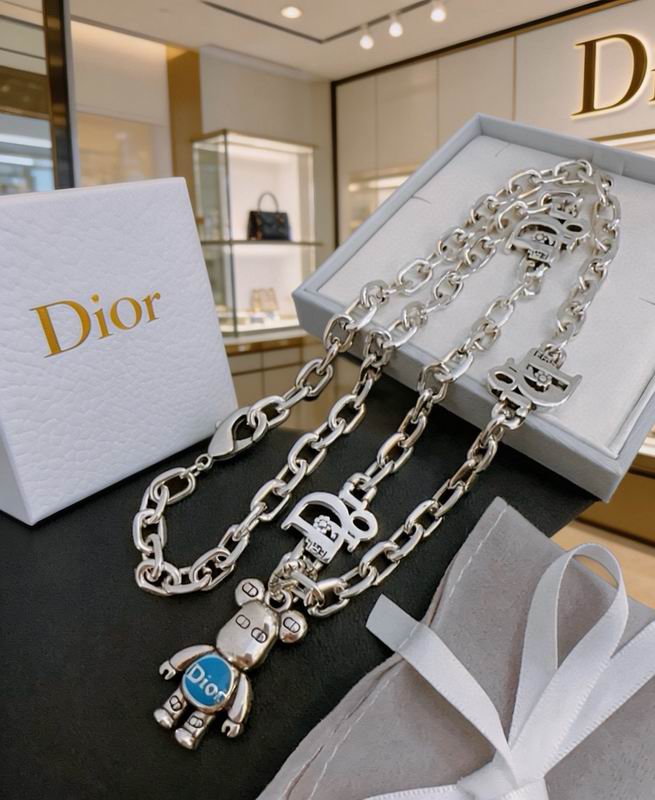 Dior Necklace 07yxs40